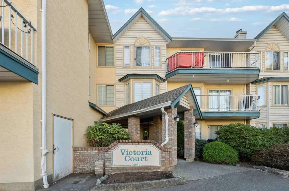 206 2567 VICTORIA STREET, Abbotsford, BC — Residential for Sale - Photo 2