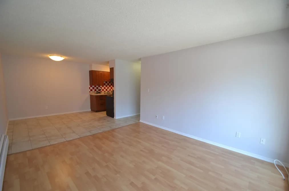 206 3925 KINGSWAY STREET, Burnaby, BC — Residential for Sale - Photo 2