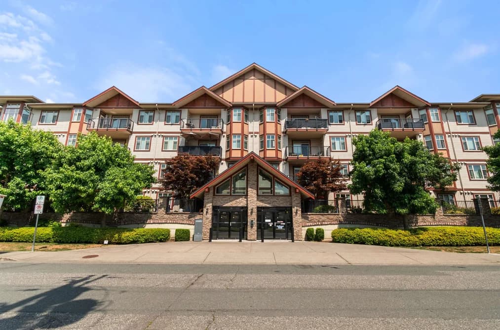 206 45615 BRETT AVENUE, Chilliwack, BC — Residential for Sale - Main Photo