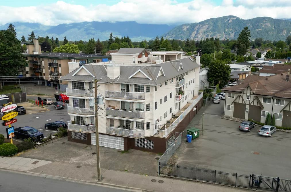 206 46351 YALE ROAD, Chilliwack, BC — Residential for Sale - Photo 2
