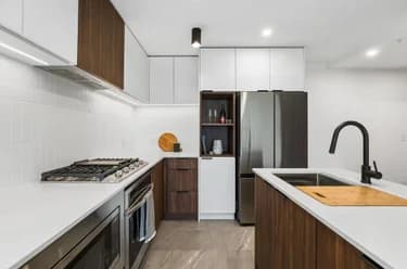 Condo for sale at 206 623 Kemsley Avenue Coquitlam British Columbia - MLS: R3135046