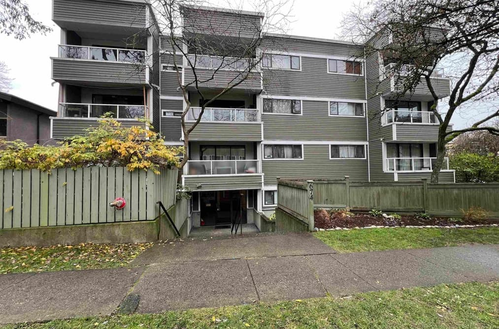 206 674 W 17TH AVENUE, Vancouver, BC — Residential for Sale - Main Photo
