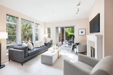 Condo for sale at 206 678 W Queens Road North Vancouver British Columbia - MLS: R3144681