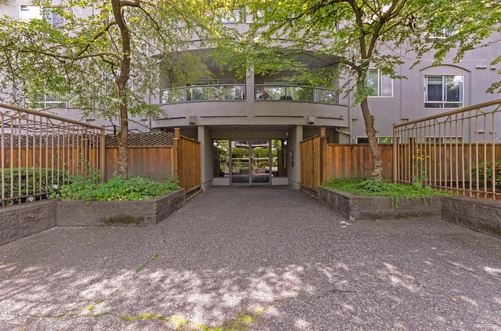 206 7475 138 STREET, Surrey, BC — Residential for Sale - Main Photo