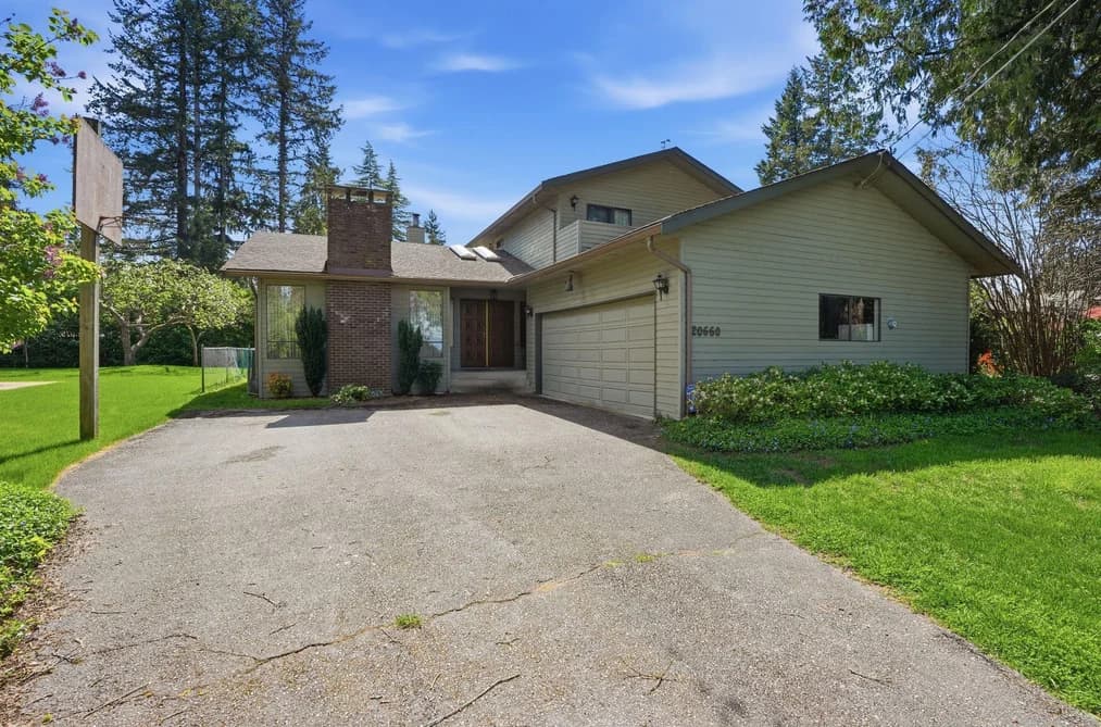 20660 46A AVE AVENUE, Langley, BC — Residential for Sale - Main Photo