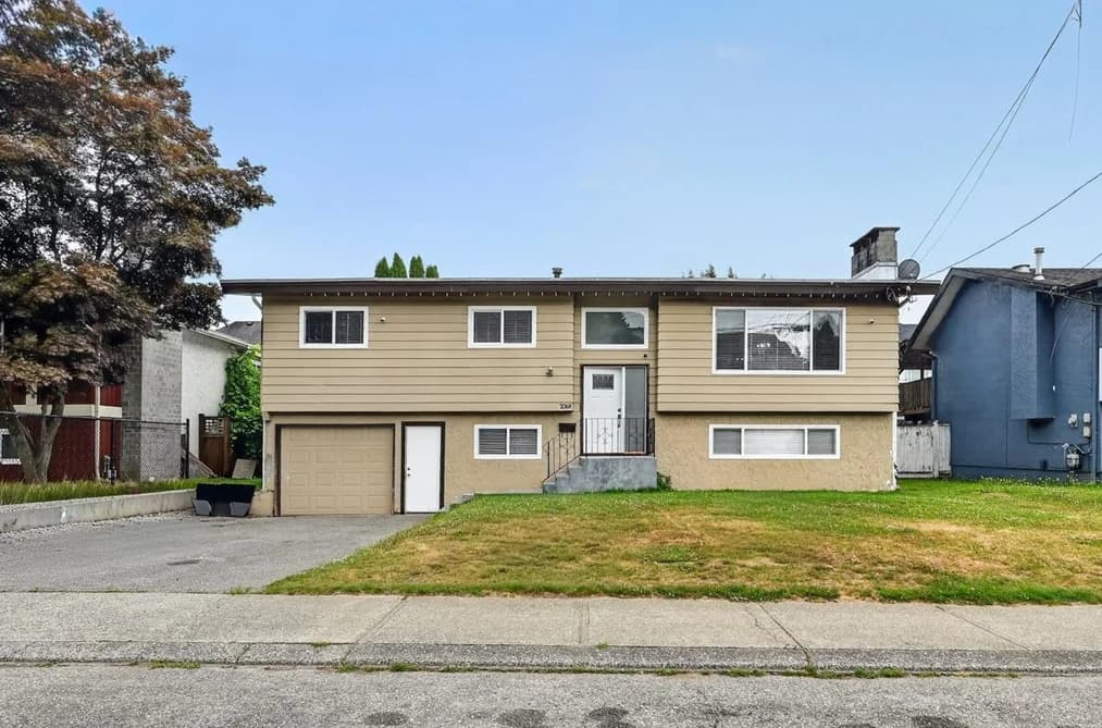 2068 RIDGEWAY STREET, Abbotsford, BC — Residential for Sale - Main Photo