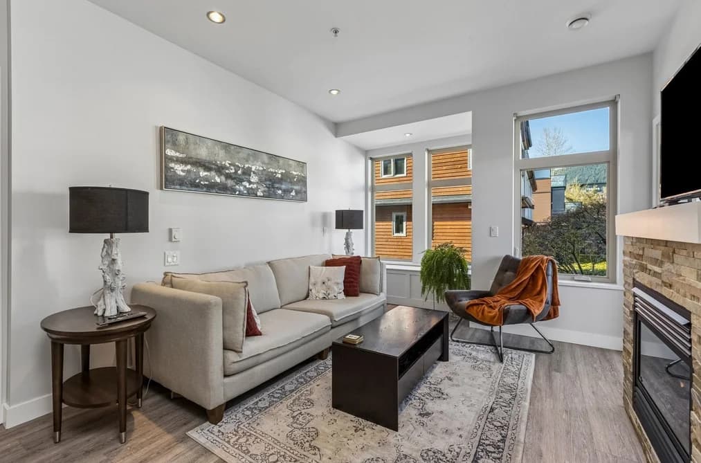 207 116 W 23RD STREET, North Vancouver, BC — Residential for Sale - Photo 2