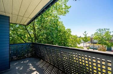 Condo for sale at 207 17661 58a Avenue Surrey British Columbia - MLS: R3138427