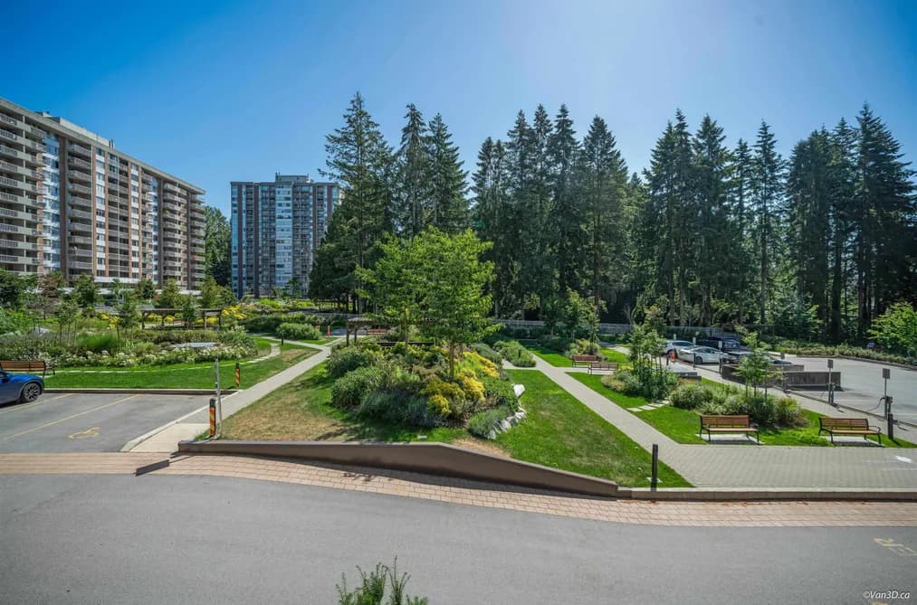 207 2020 FULLERTON AVENUE, North Vancouver, BC — Residential for Sale - Photo 2