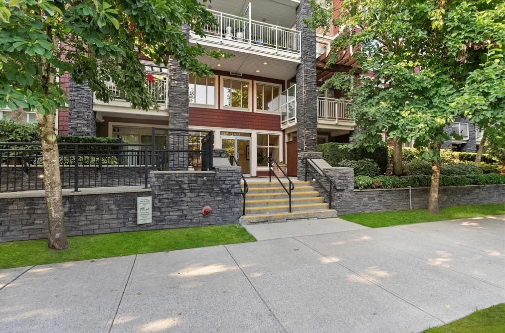 207 2477 KELLY AVENUE, Port Coquitlam, BC — Residential for Sale - Main Photo