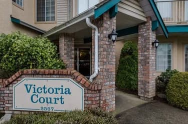 Condo for sale at 207 2567 Victoria Street Abbotsford British Columbia - MLS: R3087905