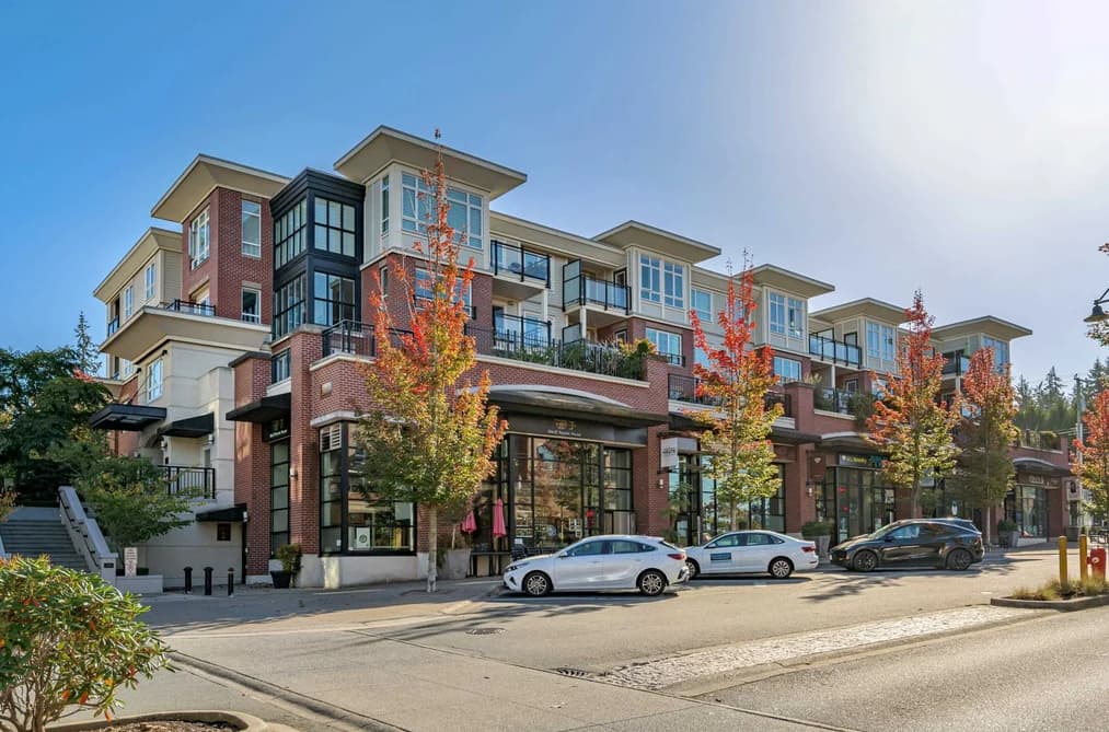 207 2940 KING GEORGE BOULEVARD, Surrey, BC — Residential for Sale - Photo 2