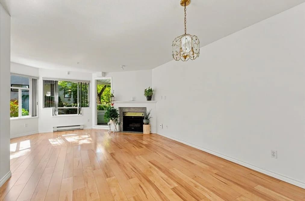 207 3638 RAE AVENUE, Vancouver, BC — Residential for Sale - Photo 2