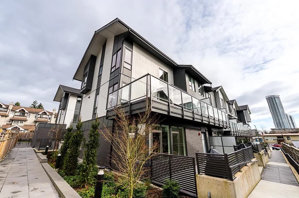 207 7161 17TH AVENUE, Burnaby, BC — Residential for Sale - Main Photo