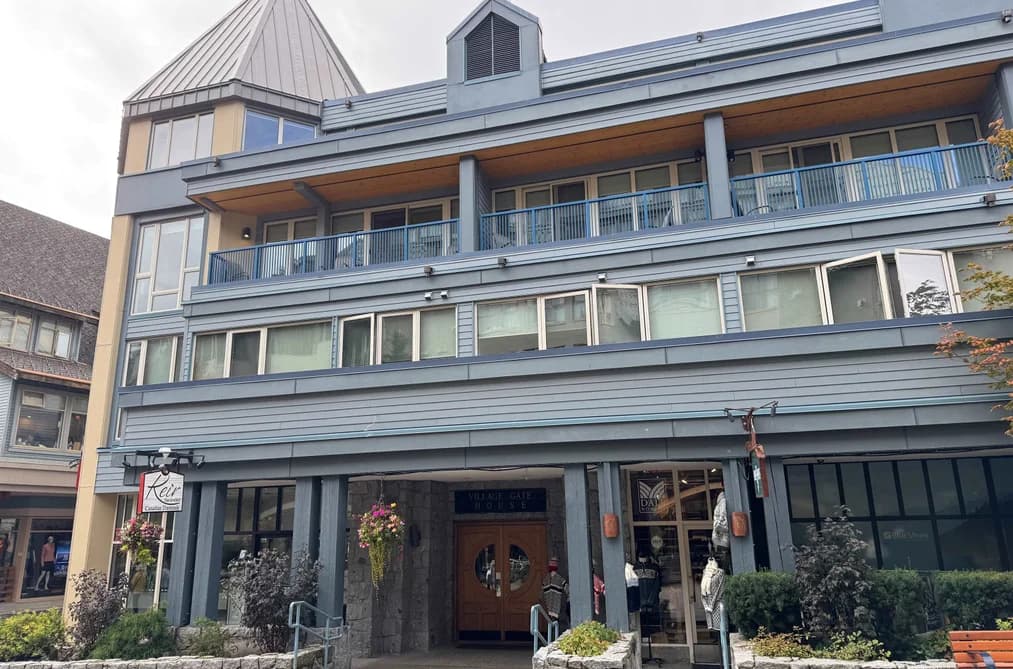 207/307 4321 VILLAGE GATE (WEEK 29) BOULEVARD, Whistler, BC — Residential for Sale - Main Photo