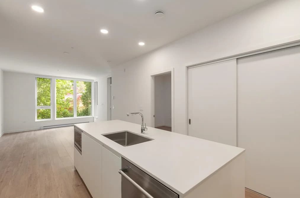 208 1500 SCOTT CRESCENT, Squamish, BC — Residential for Sale - Photo 2