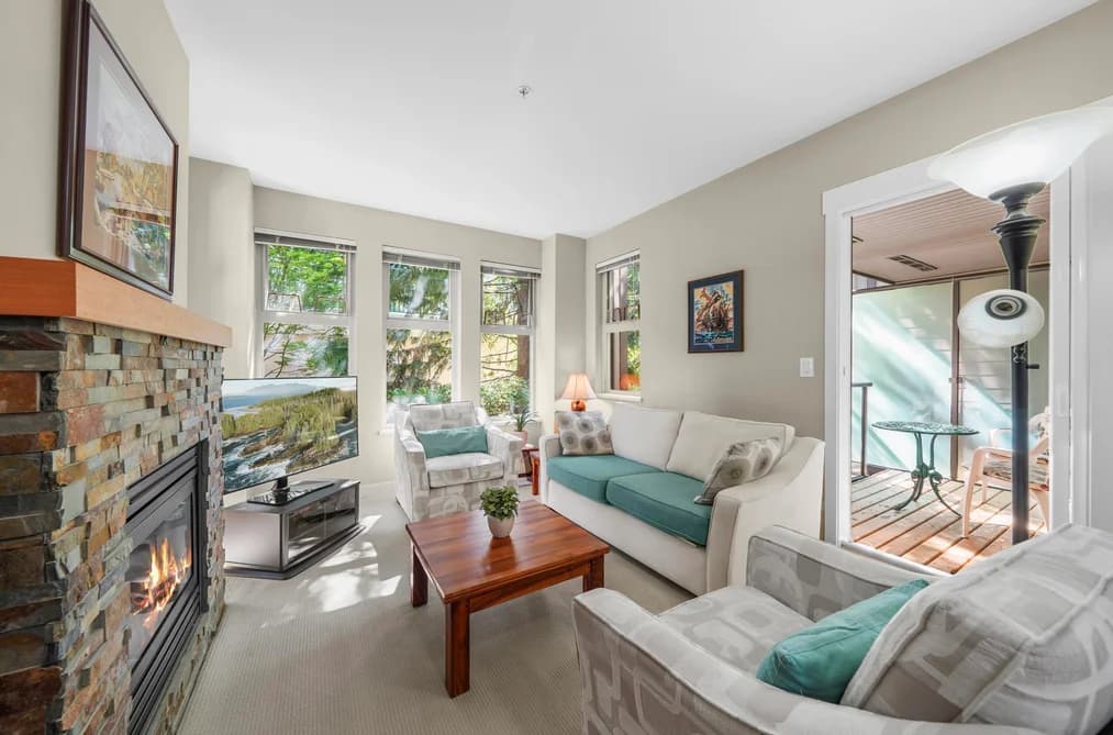 208 188 W 29 STREET, North Vancouver, BC — Residential for Sale - Photo 2