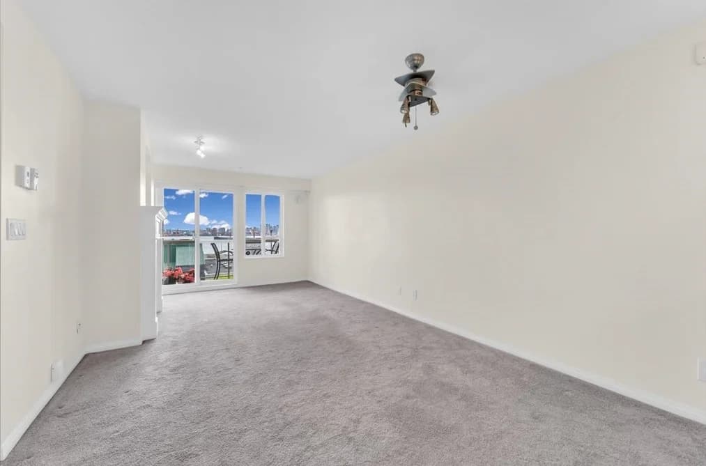 208 333 E 1ST STREET, North Vancouver, BC — Residential for Sale - Photo 2