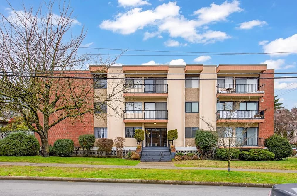 208 505 NINTH STREET, New Westminster, BC — Residential for Sale - Main Photo