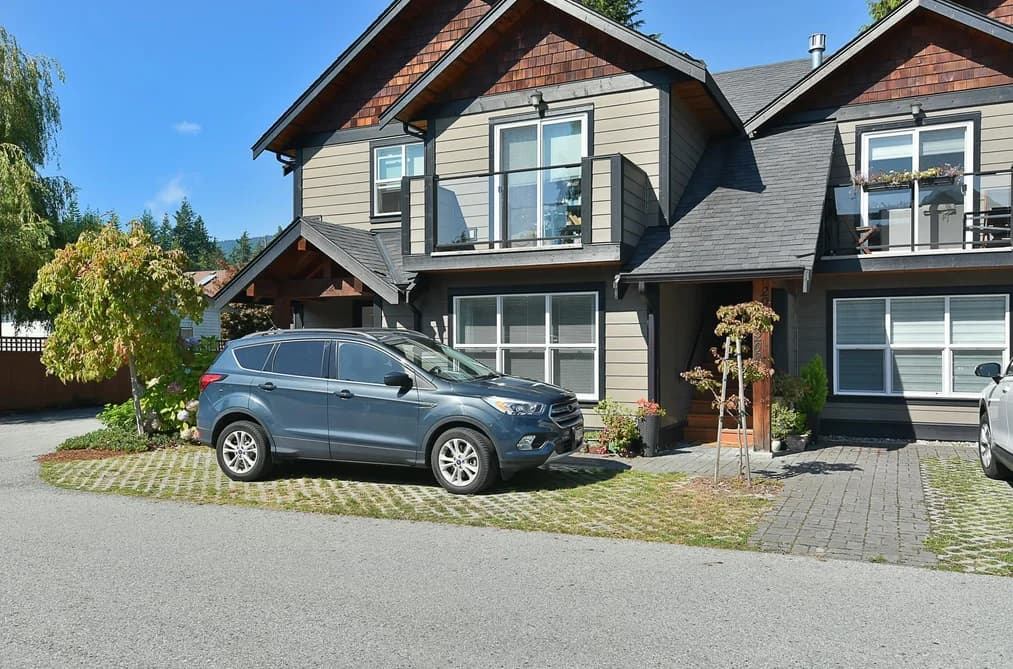 208 518 SHAW ROAD, Gibsons, BC — Residential for Sale - Main Photo