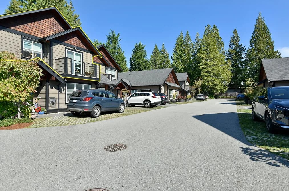208 518 SHAW ROAD, Gibsons, BC — Residential for Sale - Photo 2