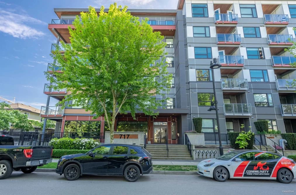 208 717 BRESLAY STREET, Coquitlam, BC — Residential for Sale - Main Photo