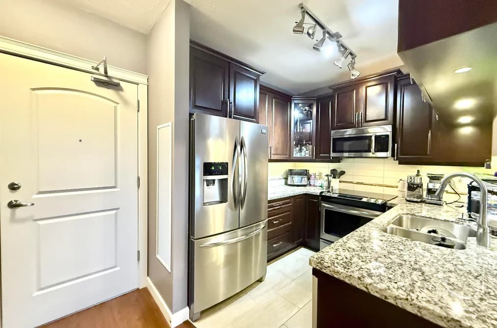 209 12655 190A STREET, Pitt Meadows, BC — Residential for Sale - Photo 2