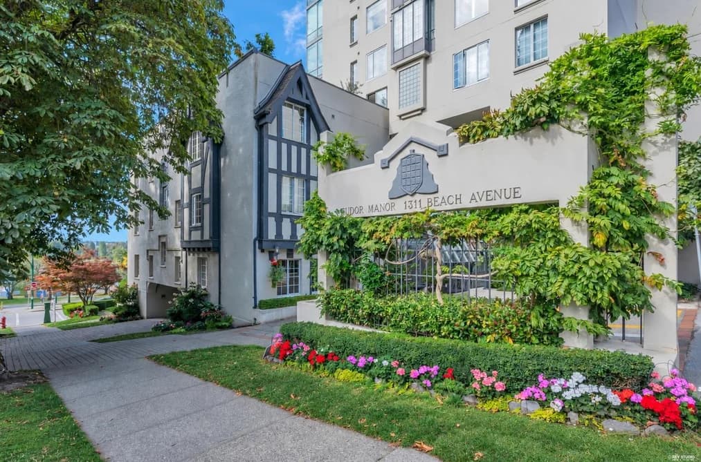 209 1311 BEACH AVENUE, Vancouver, BC — Residential for Sale - Photo 2