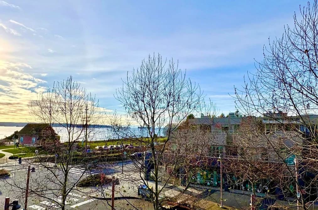 209 1355 BELLEVUE AVENUE, West Vancouver, BC — Residential for Sale - Photo 2