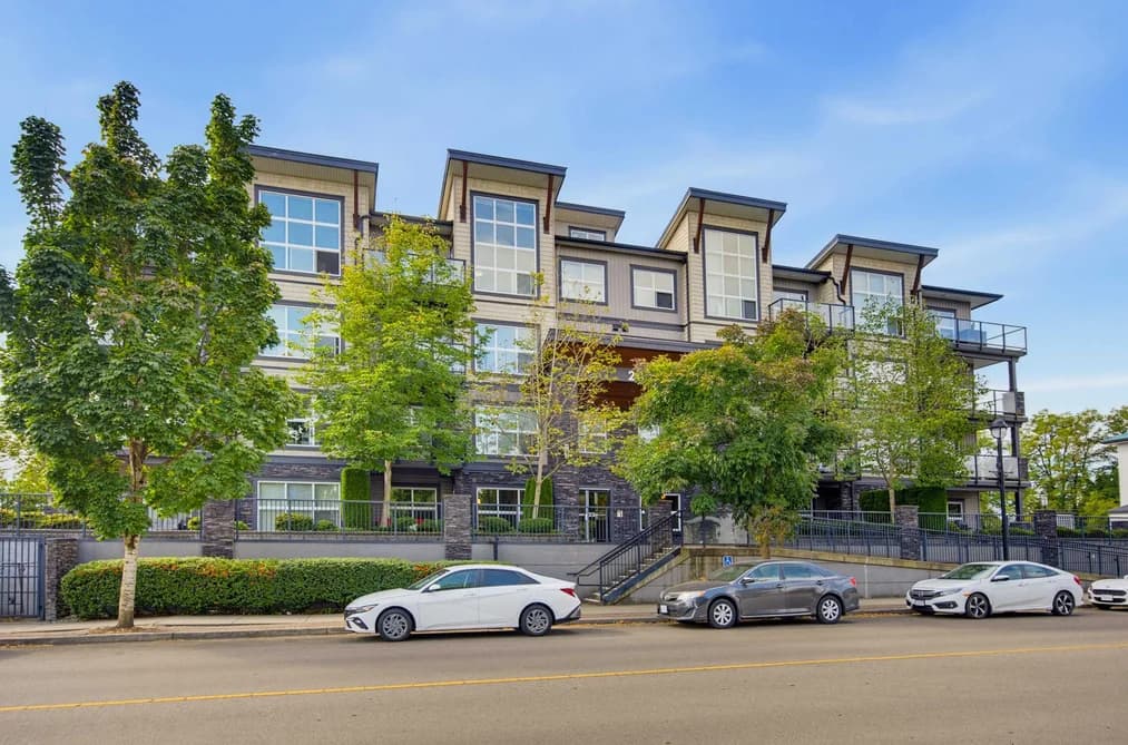 209 20630 DOUGLAS CRESCENT, Langley, BC — Residential for Sale - Main Photo