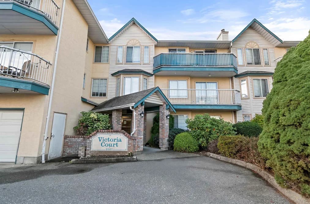 209 2567 VICTORIA STREET, Abbotsford, BC — Residential for Sale - Photo 2