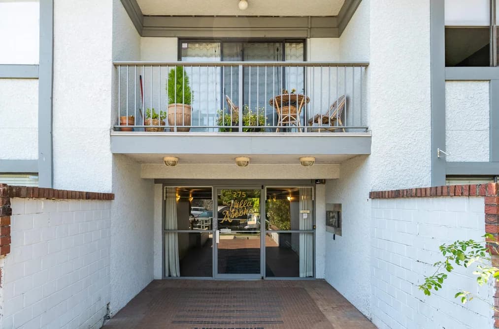 209 275 W 2ND STREET, North Vancouver, BC — Residential for Sale - Photo 2