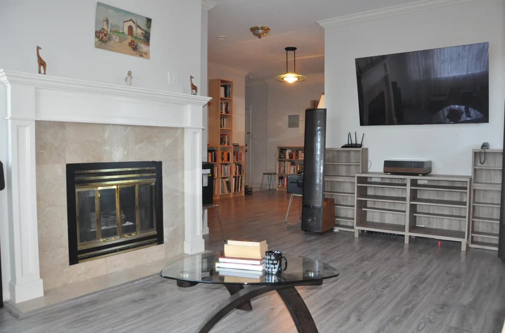 209 6688 BURLINGTON AVENUE, Burnaby, BC — Residential for Sale - Photo 2