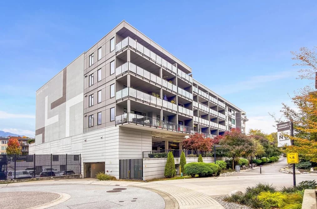 209 725 MARINE DRIVE, North Vancouver, BC — Residential for Sale - Photo 2