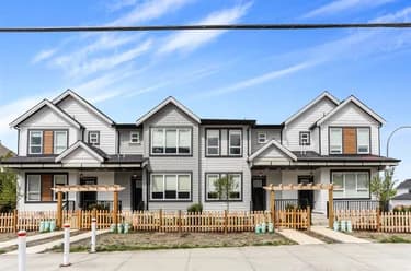 Row House (Non-Strata) for sale at 20957 83 Avenue Langley British Columbia - MLS: R3141366