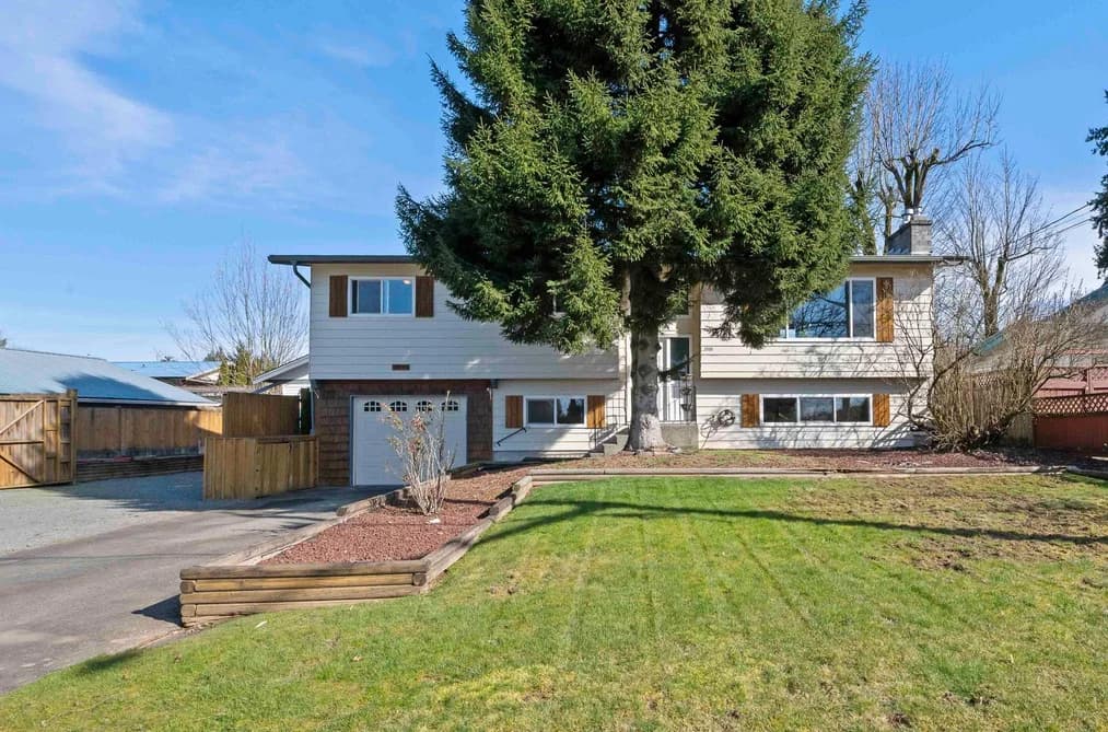 2096 MARTENS STREET, Abbotsford, BC — Residential for Sale - Main Photo