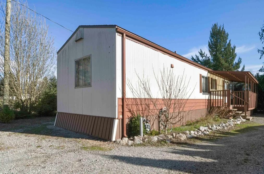 21 34519 LOUGHEED HIGHWAY, Mission, BC — Residential for Sale - Photo 2