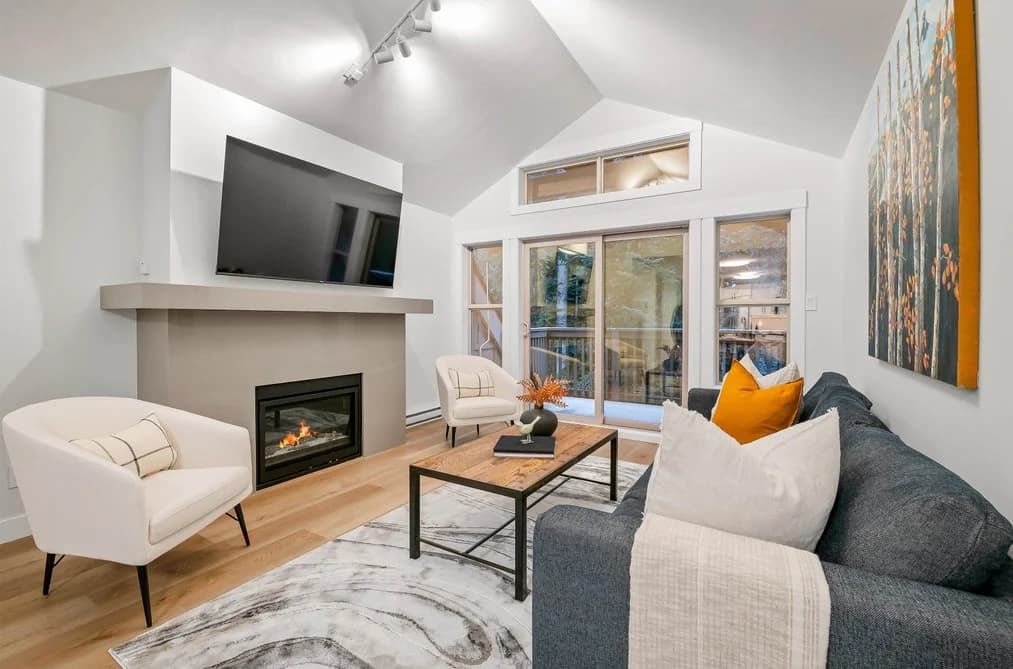 21 4890 PAINTED CLIFF ROAD, Whistler, BC — Residential for Sale - Main Photo