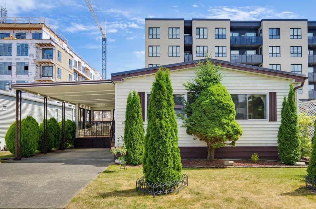 21 8670 156 STREET, Surrey, BC — Residential for Sale - Photo 2
