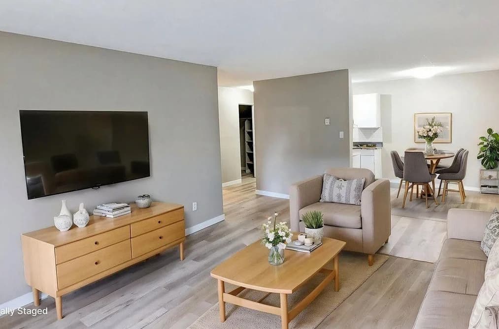 210 14831 104 AVENUE, Surrey BC V3R 1M5 - Photo 1