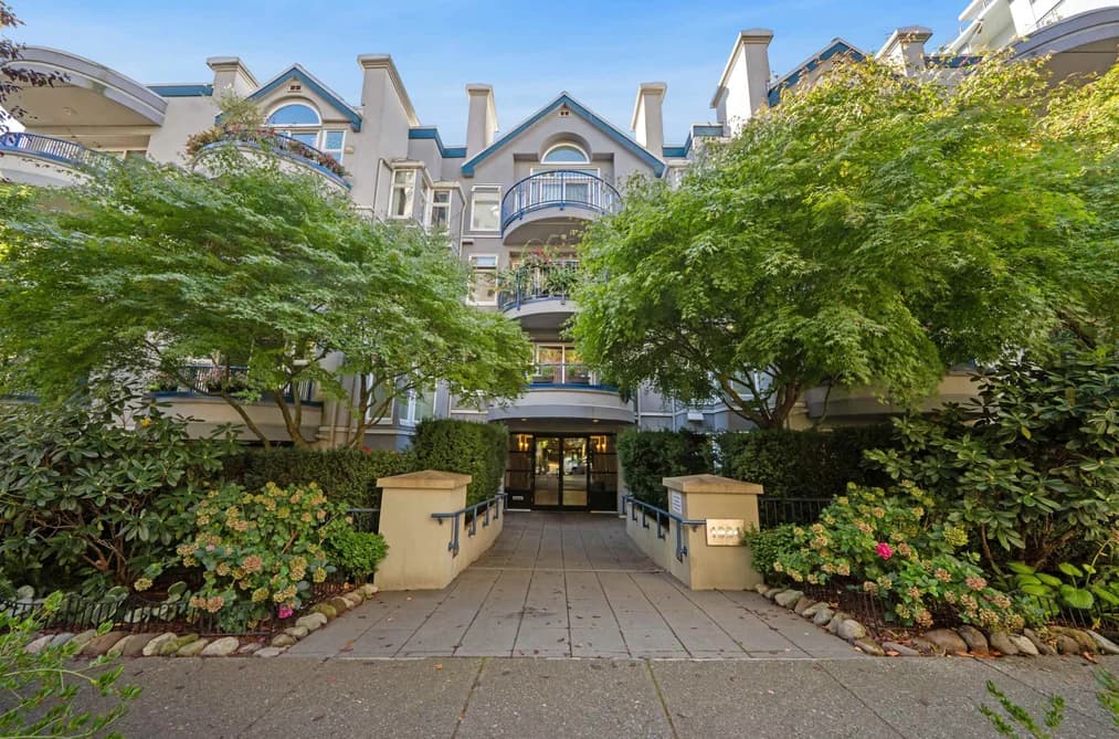 210 1924 COMOX STREET, Vancouver, BC — Residential for Sale - Photo 2