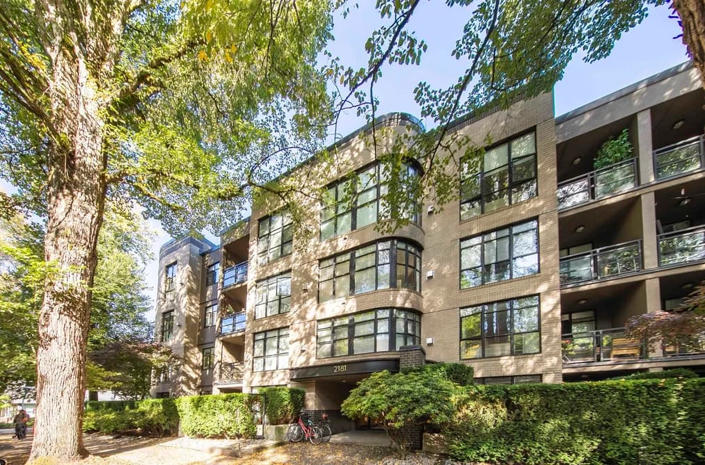 210 2181 W 10TH AVENUE, Vancouver, BC — Residential for Sale - Main Photo