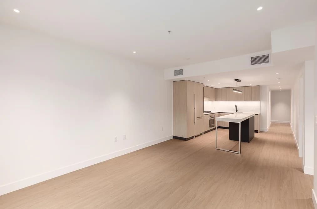 210 2235 E BROADWAY, Vancouver, BC — Residential for Sale - Photo 2