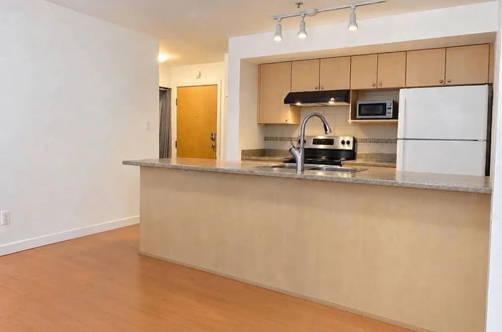 210 2891 E HASTINGS STREET, Vancouver, BC — Residential for Sale - Photo 2