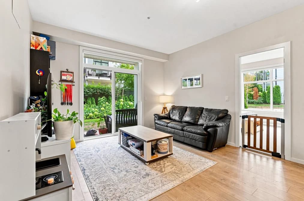 210 3319 148 STREET, Surrey, BC — Residential for Sale - Photo 2