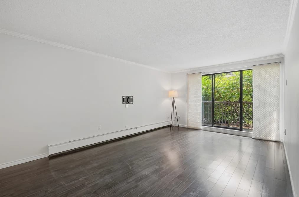 210 466 E EIGHTH AVENUE, New Westminster, BC — Residential for Sale - Photo 2