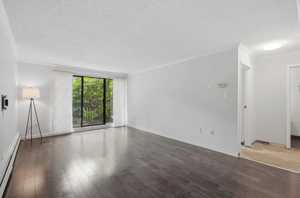 210 466 E EIGHTH AVENUE, New Westminster, BC — Residential for Sale - Photo 2