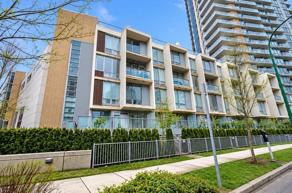 210 4808 HAZEL STREET, Burnaby, BC — Residential for Sale - Main Photo