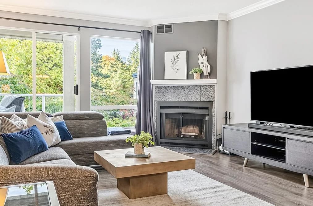 210 889 W 7TH AVENUE, Vancouver, BC — Residential for Sale - Photo 2