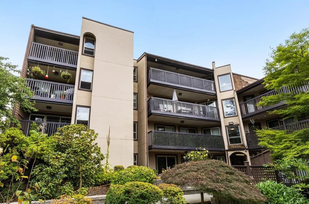 210 9867 MANCHESTER DRIVE, Burnaby, BC — Residential for Sale - Main Photo
